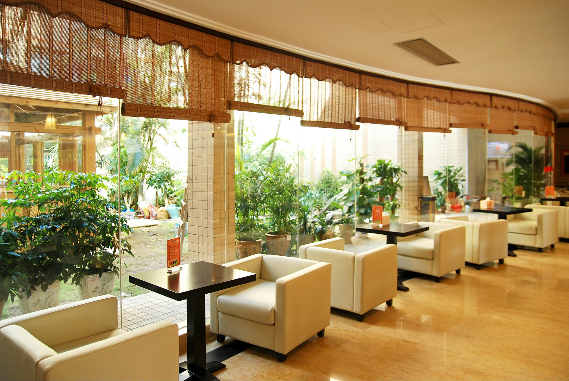 冠廚商用廚房設(shè)備帶您了解，開西餐廳需要哪些廚房設(shè)備？